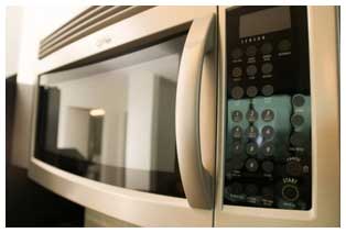 The Hidden Health Hazards of Microwave Ovens